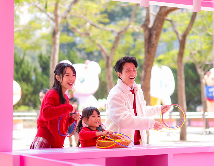 things to do this weekend with kids in hong kong; hong kong art toys carnival victoria park