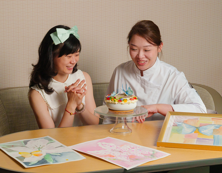 Mothers Day Menus in Hong Kong: regent hong kong Mothers Day cake