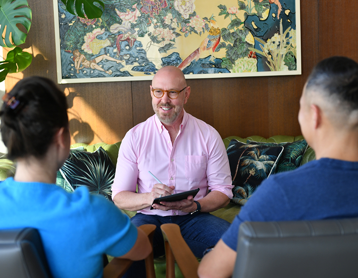 Hong Kong therapists and counsellors; Brenton Surgenor for individuals and couples therapy